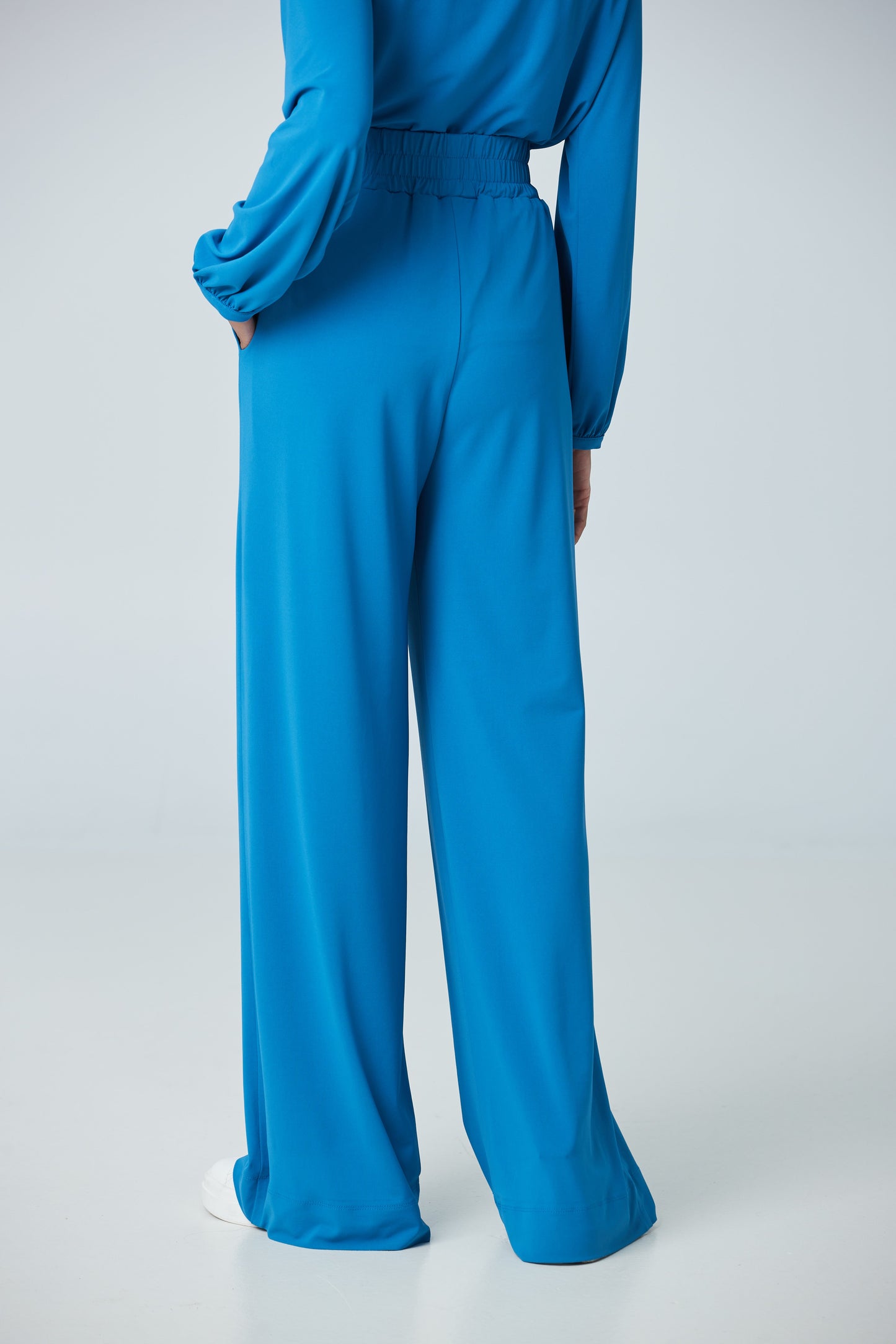Pull up wide leg pant