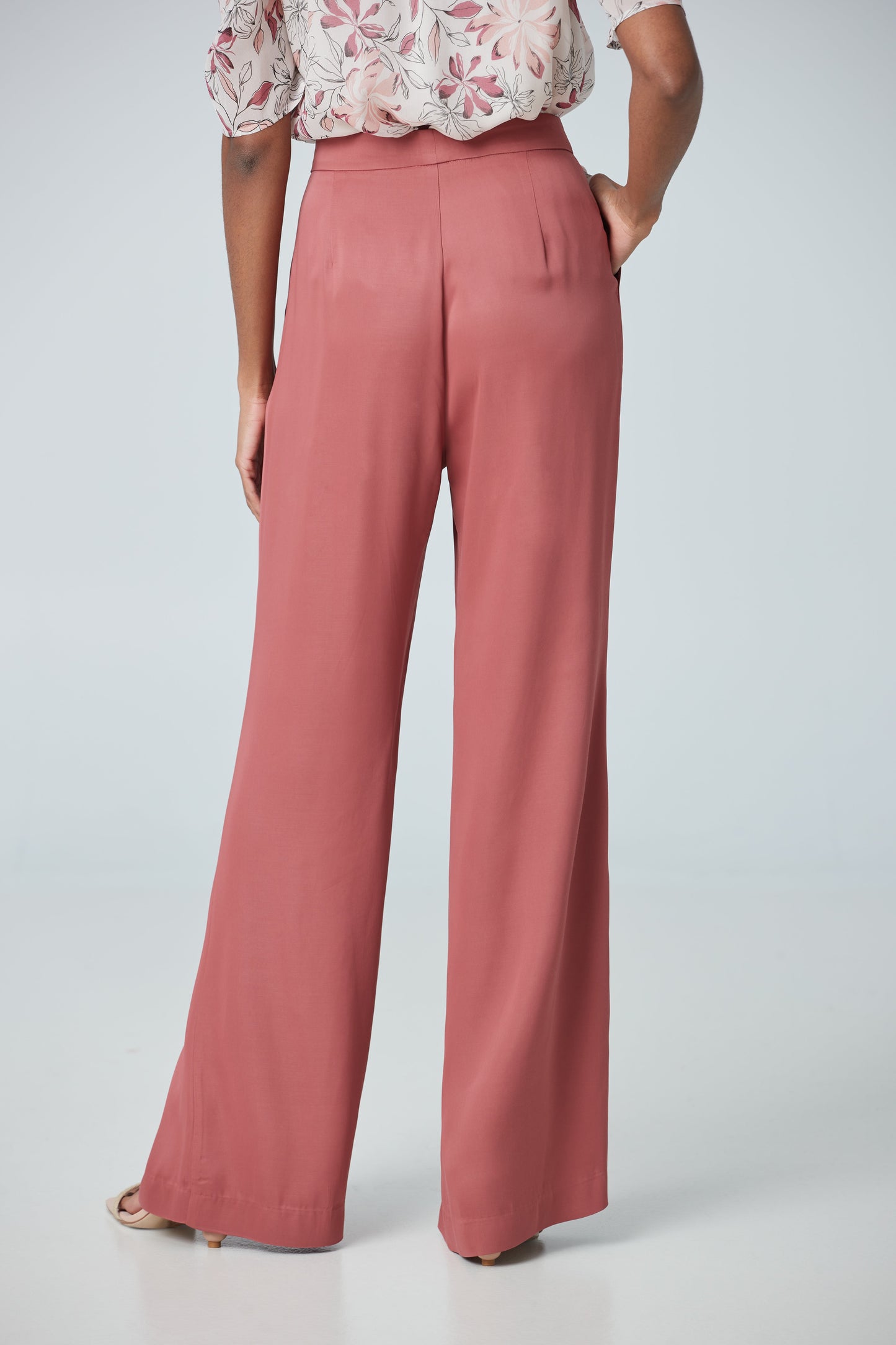 High waist pant with front pleats
