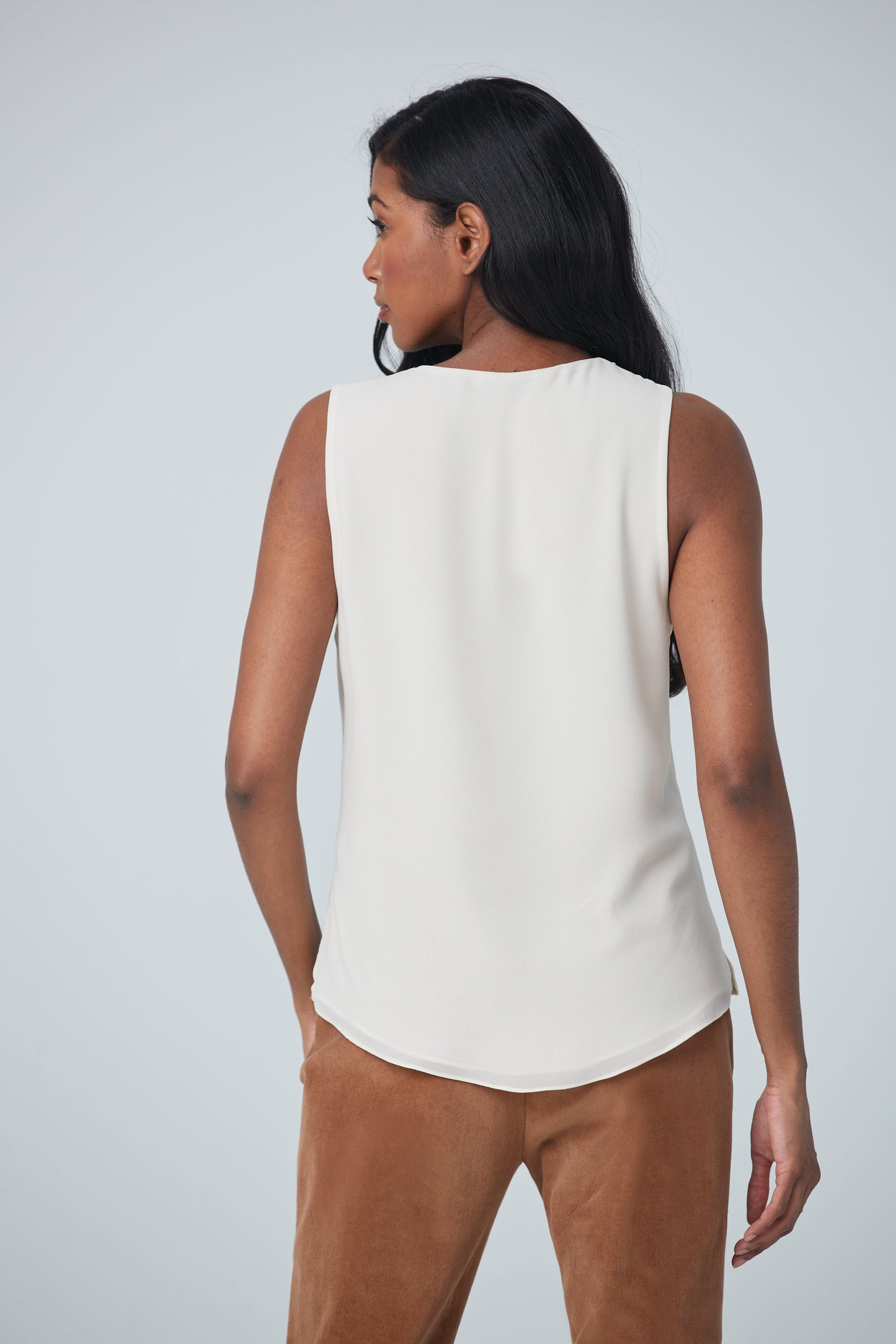 Crisscross top with front pleat