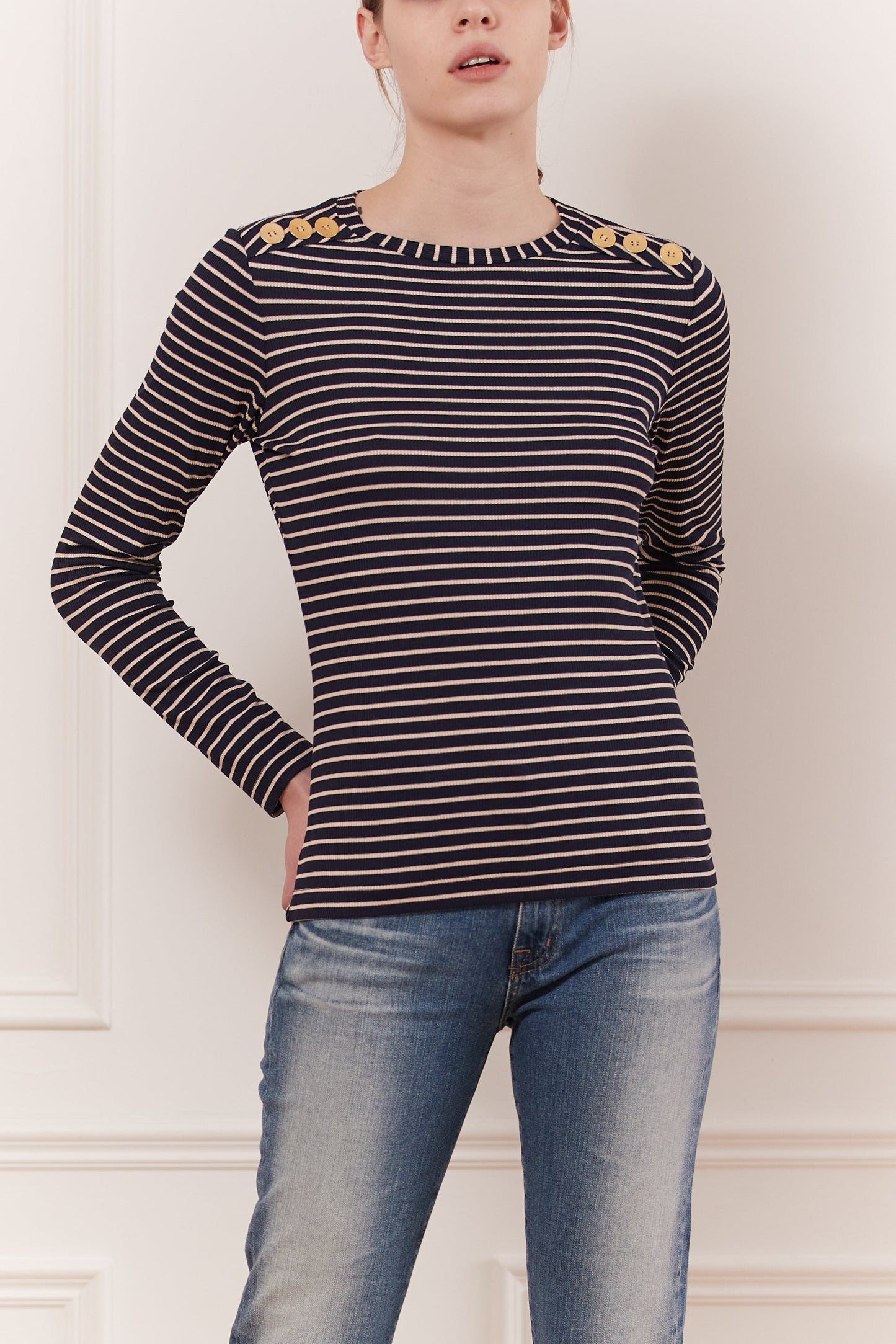 Crew neck top with shoulder buttons