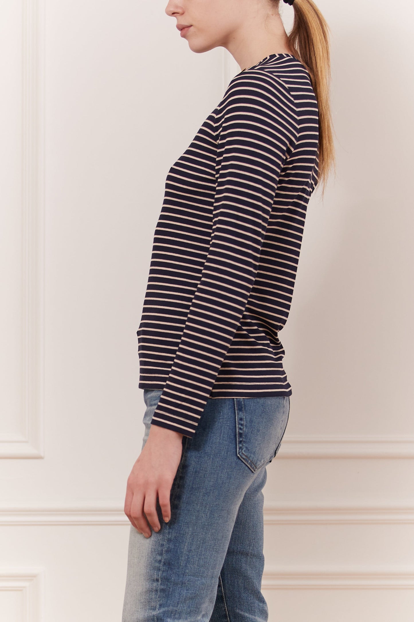 Crew neck top with shoulder buttons